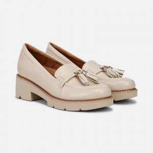 Naturalizer Women's Committed Lug Loafers Cream PY87-7727W4