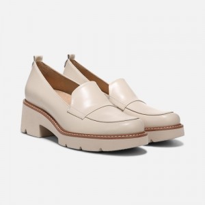 Naturalizer Women's Darry Lug Sole Loafers Cream UF61-1351E7