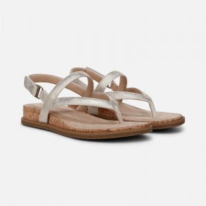 Naturalizer Women's SOUL Carolyn Flat Sandals Gold DU33-6243A5