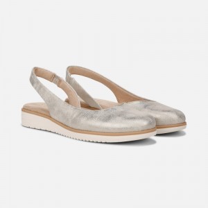 Naturalizer Women's SOUL Idea d'Orsay Flat Slingbacks Light Gold DW68-1428V9