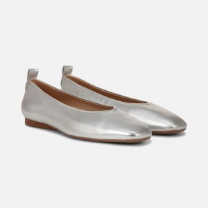 Naturalizer Women's 27 Edit Carla Ballet Flats Silver BZ30-9490Q5
