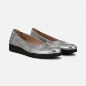 Naturalizer Women's SOUL Idea Ballet Flats Silver GW54-6884X7