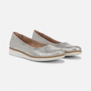 Naturalizer Women's SOUL Idea Ballet Flats Silver HL87-3447A8